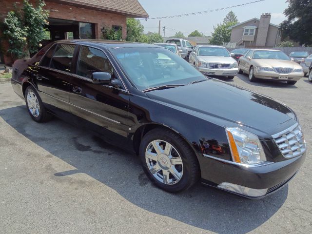 2007 Cadillac DTS 4dr Sdn I4 CVT Ltd Avail