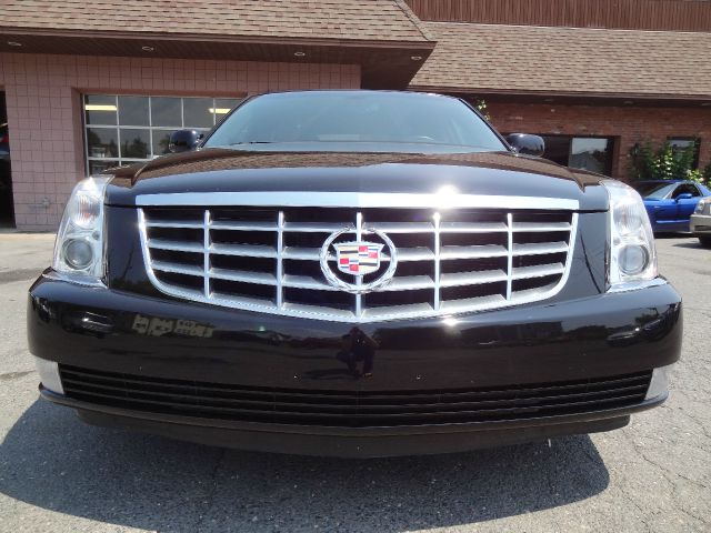 2007 Cadillac DTS 4dr Sdn I4 CVT Ltd Avail