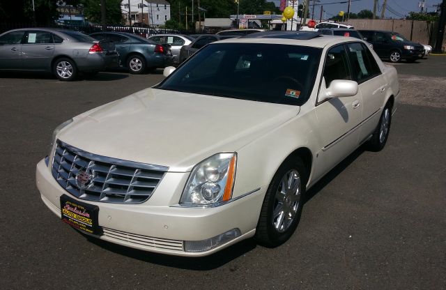 2007 Cadillac DTS 4dr Sdn I4 CVT Ltd Avail