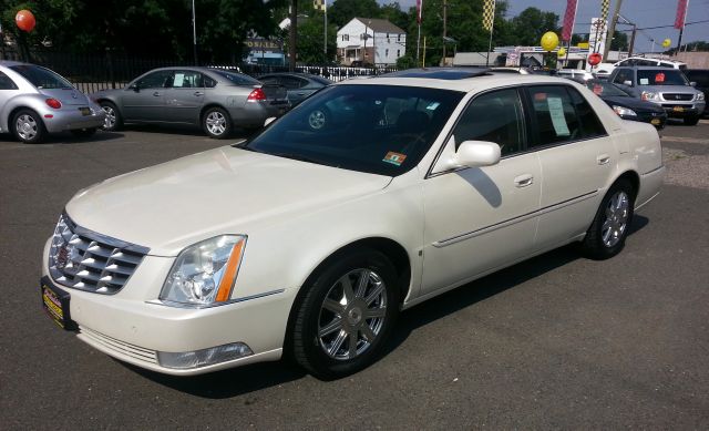 2007 Cadillac DTS 4dr Sdn I4 CVT Ltd Avail