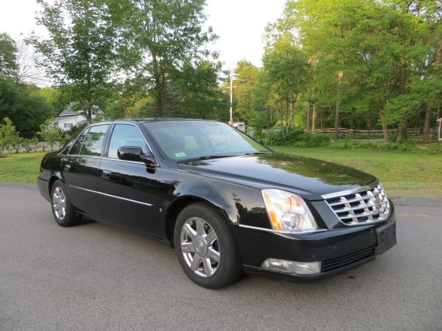 2007 Cadillac DTS 4dr Sdn I4 CVT Ltd Avail