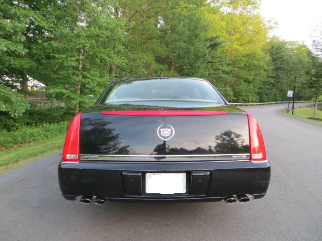 2007 Cadillac DTS 4dr Sdn I4 CVT Ltd Avail