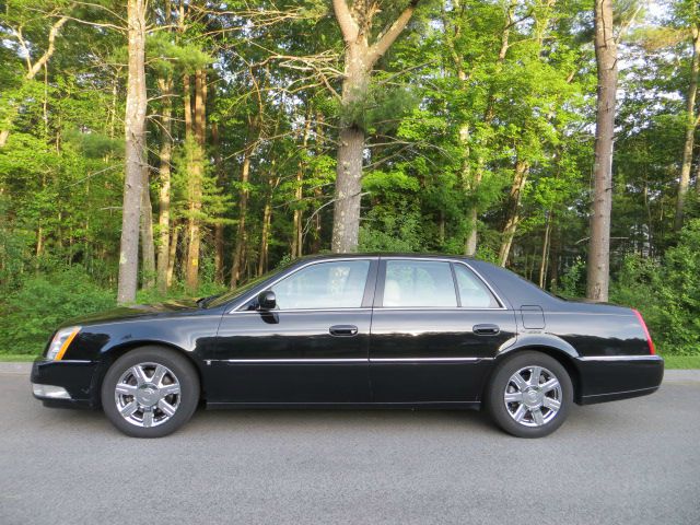 2007 Cadillac DTS 4dr Sdn I4 CVT Ltd Avail