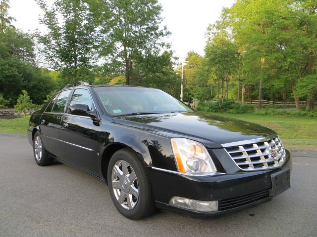 2007 Cadillac DTS 4dr Sdn I4 CVT Ltd Avail