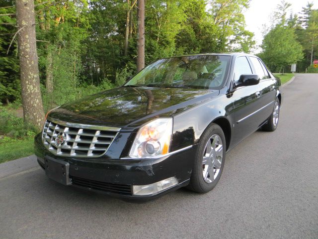 2007 Cadillac DTS 4dr Sdn I4 CVT Ltd Avail