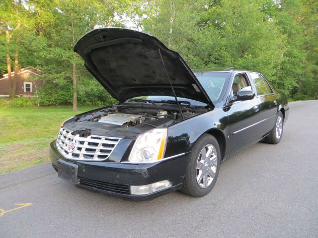 2007 Cadillac DTS 4dr Sdn I4 CVT Ltd Avail