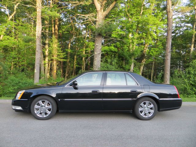 2007 Cadillac DTS 4dr Sdn I4 CVT Ltd Avail