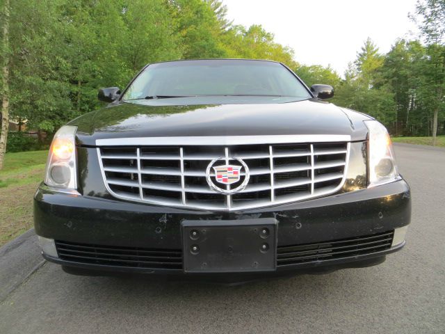 2007 Cadillac DTS 4dr Sdn I4 CVT Ltd Avail