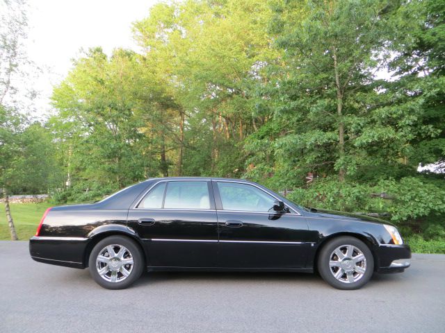 2007 Cadillac DTS 4dr Sdn I4 CVT Ltd Avail