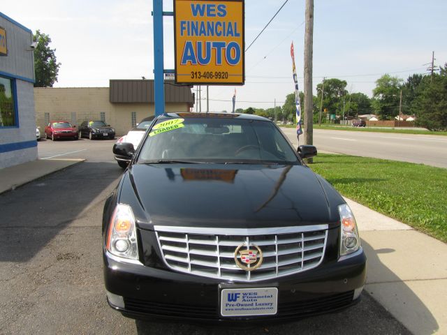 2007 Cadillac DTS 4dr S V6 Manual 4WD