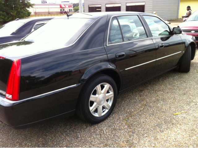 2007 Cadillac DTS Crew Cab 2WD LT W/1lt