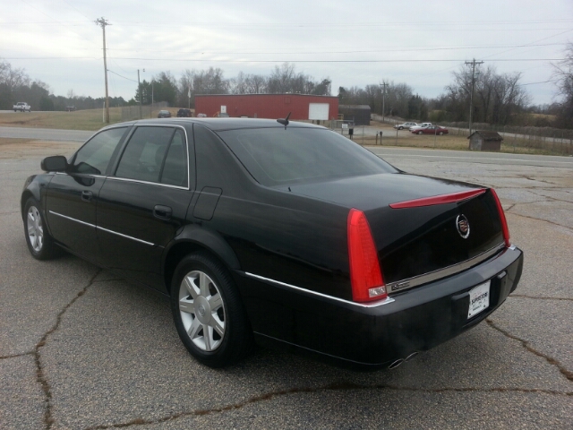 2007 Cadillac DTS Base