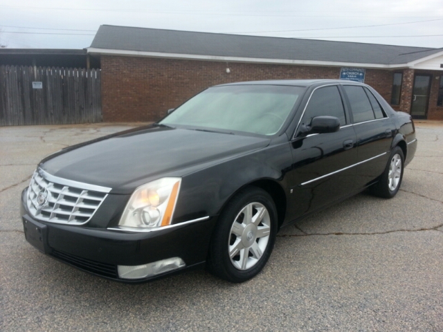 2007 Cadillac DTS Base