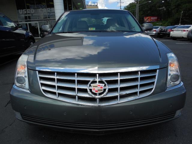 2007 Cadillac DTS 4dr Sdn I4 Auto 1.8 S Sedan