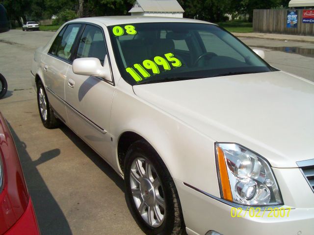 2008 Cadillac DTS 4dr Sdn I4 SE-R