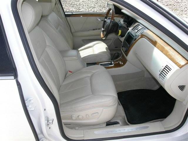 2008 Cadillac DTS 4dr Sdn I4 Auto 1.8 S