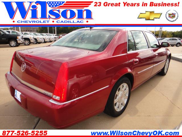 2008 Cadillac DTS Unknown