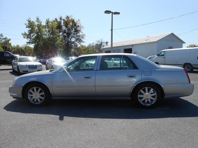 2008 Cadillac DTS Unknown