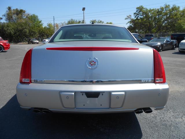 2008 Cadillac DTS Unknown