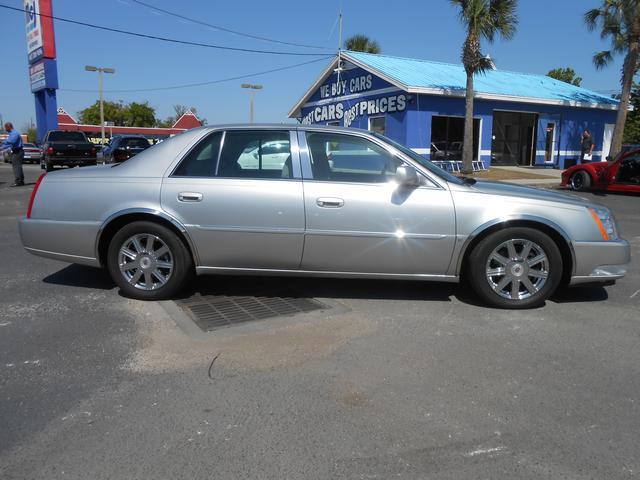 2008 Cadillac DTS Unknown