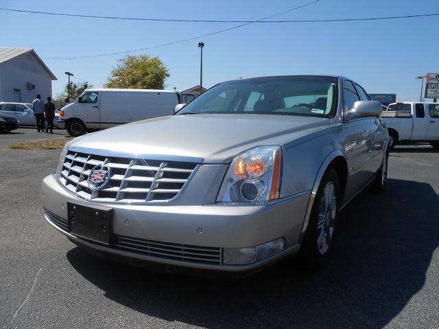 2008 Cadillac DTS Unknown