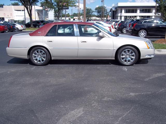 2008 Cadillac DTS Unknown