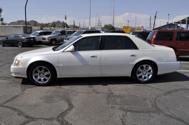 2008 Cadillac DTS 4dr Sdn I4 Auto 1.8 S