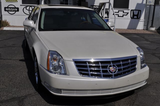 2008 Cadillac DTS 4dr Sdn I4 Auto 1.8 S