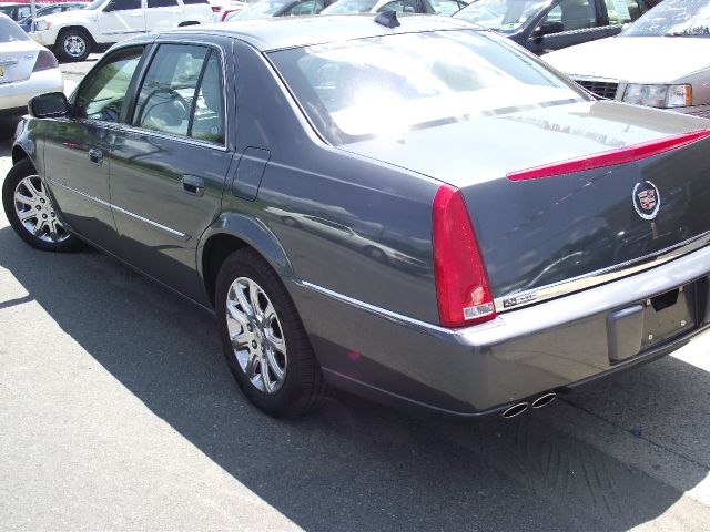 2009 Cadillac DTS SE-R