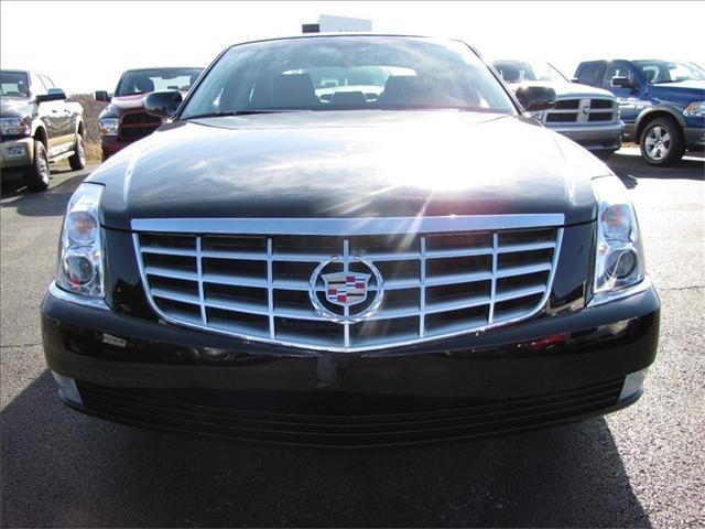 2010 Cadillac DTS Lariat DVD