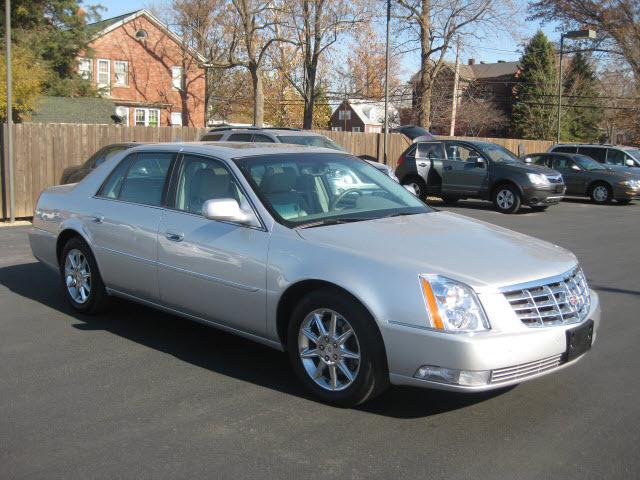 2010 Cadillac DTS Coupe