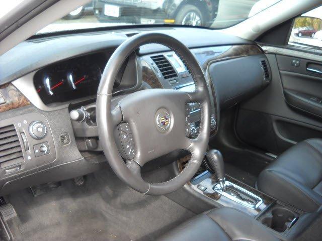 2010 Cadillac DTS XLT Pickup 4D 5 1/2 Ft