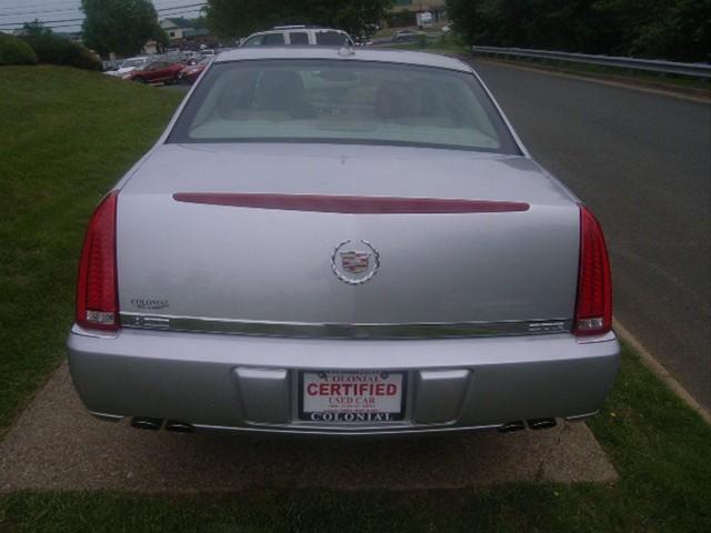 2010 Cadillac DTS Unknown