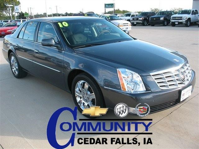 2010 Cadillac DTS XLT Pickup 4D 5 1/2 Ft