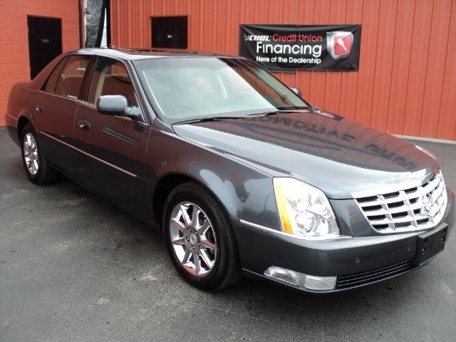 2010 Cadillac DTS 5DR 4WD CREW CA