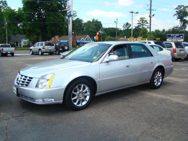 2010 Cadillac DTS Coupe