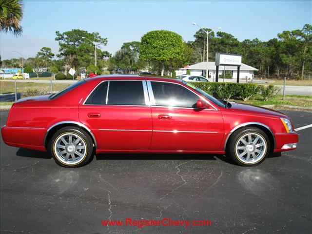 2010 Cadillac DTS Lariat DVD