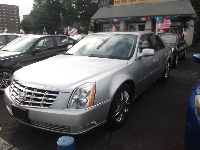 2010 Cadillac DTS Lariatloaded1-owner