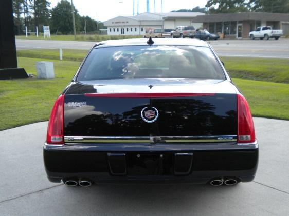 2010 Cadillac DTS Base