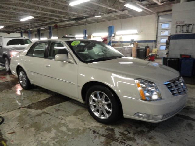 2010 Cadillac DTS Coupe