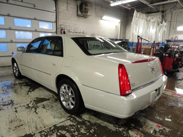 2010 Cadillac DTS Coupe