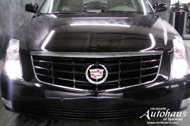 2010 Cadillac DTS 4dr Sdn XLE Auto