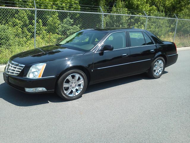 2010 Cadillac DTS Lariatloaded1-owner