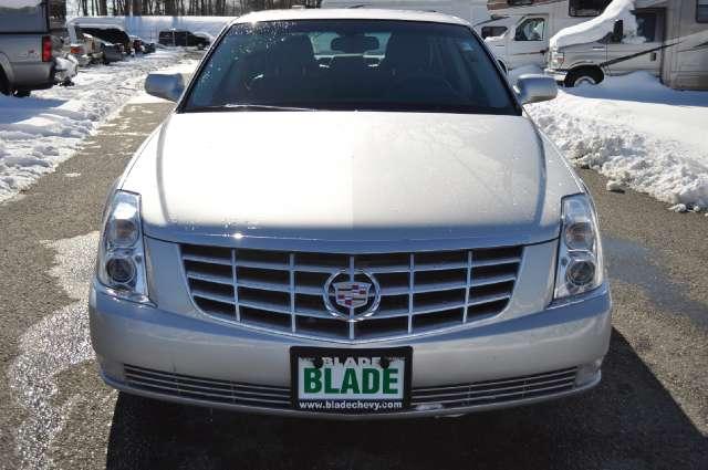 2010 Cadillac DTS Base