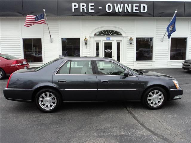 2010 Cadillac DTS Unknown