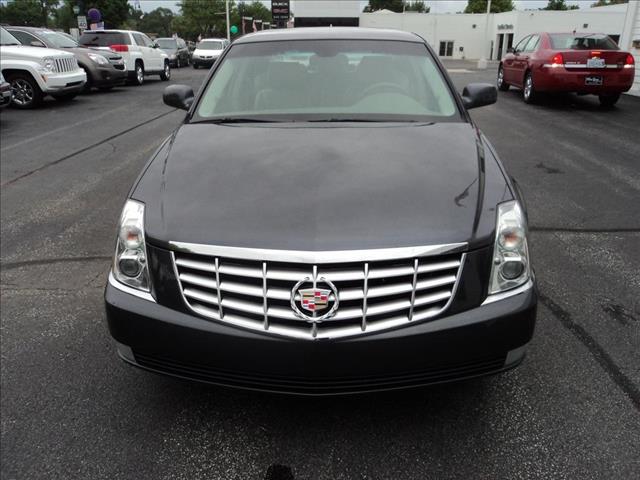 2010 Cadillac DTS Unknown