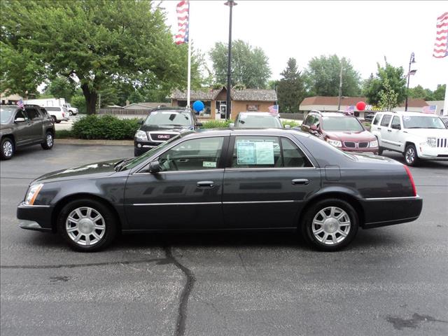 2010 Cadillac DTS Unknown