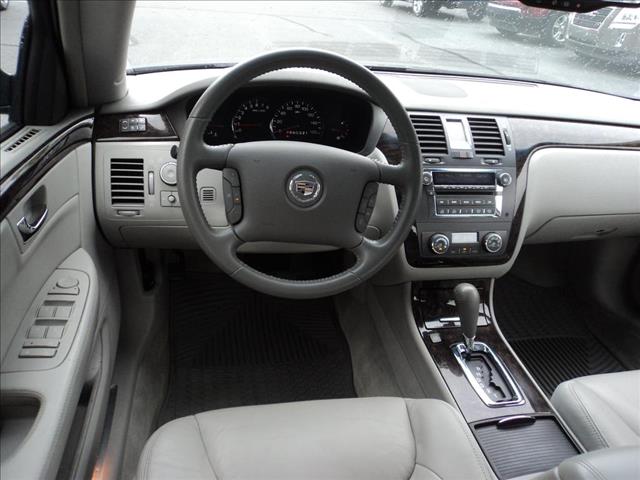 2010 Cadillac DTS Unknown