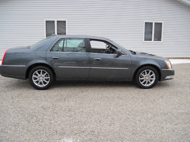 2010 Cadillac DTS Coupe