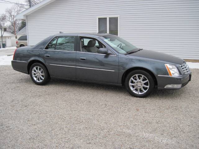 2010 Cadillac DTS Coupe